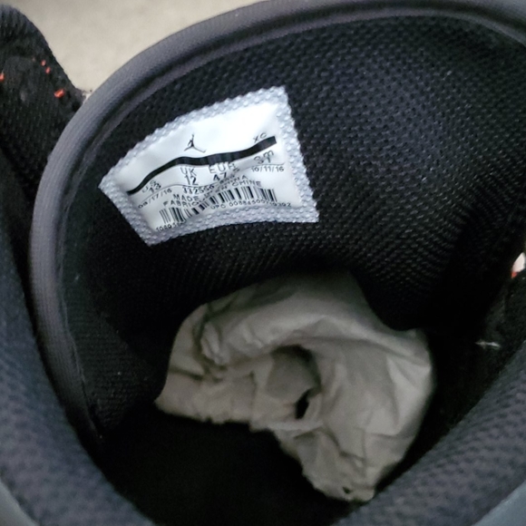 Mens Air Jordan 1 - Picture 3 of 4